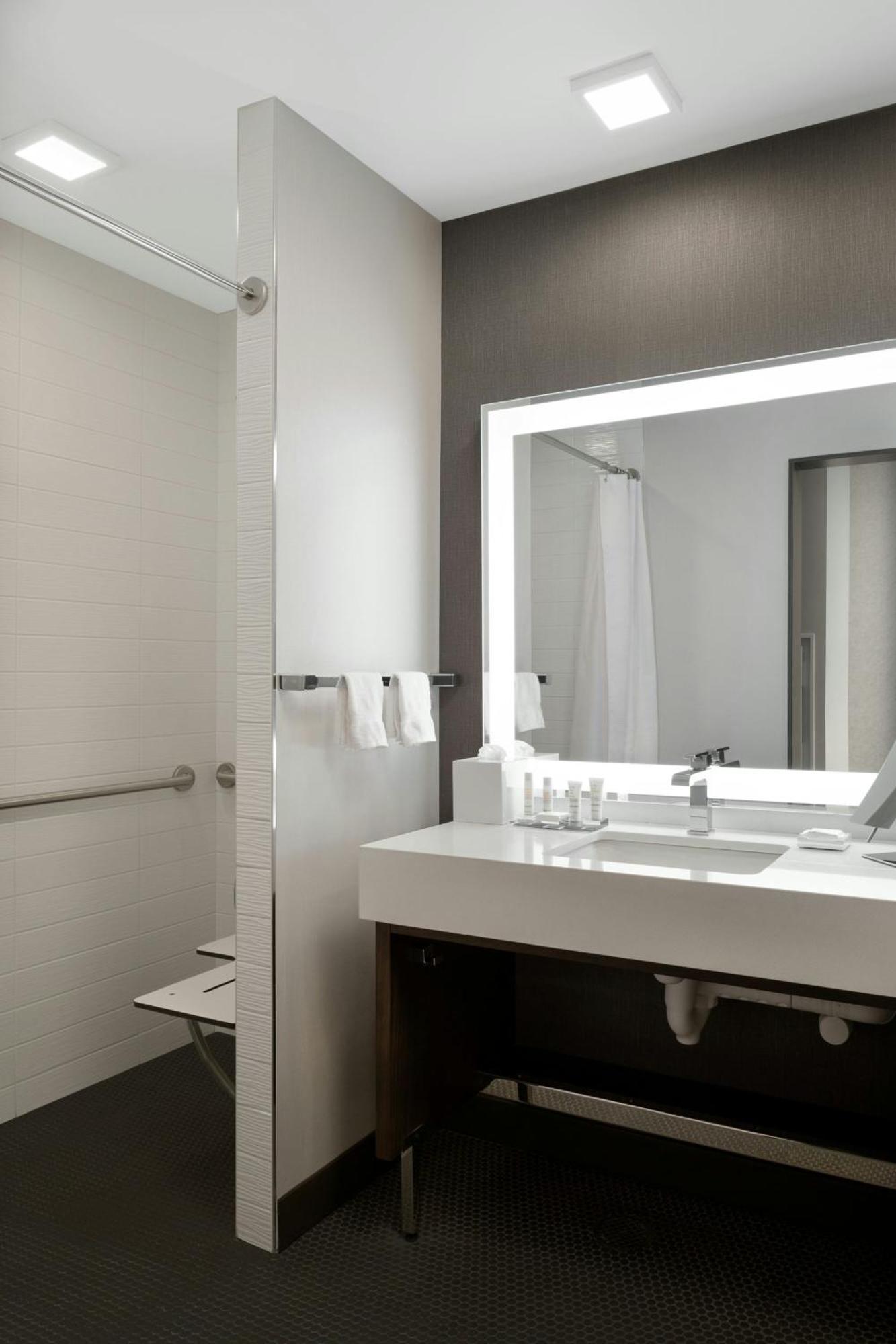 Marriott Tacoma Downtown Hotell Eksteriør bilde